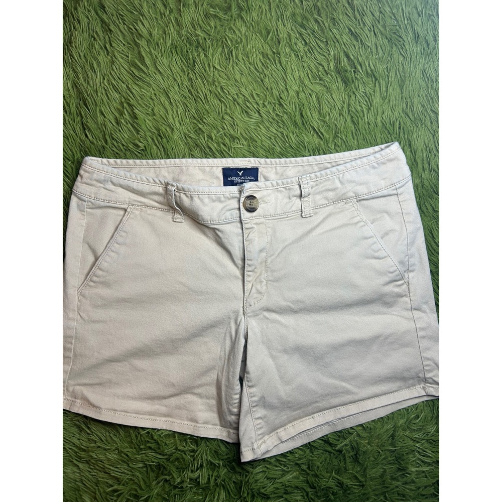 American Eagle Shorts Womens 6 Khaki Midi Stretch Chino Flat Front Beige Casual